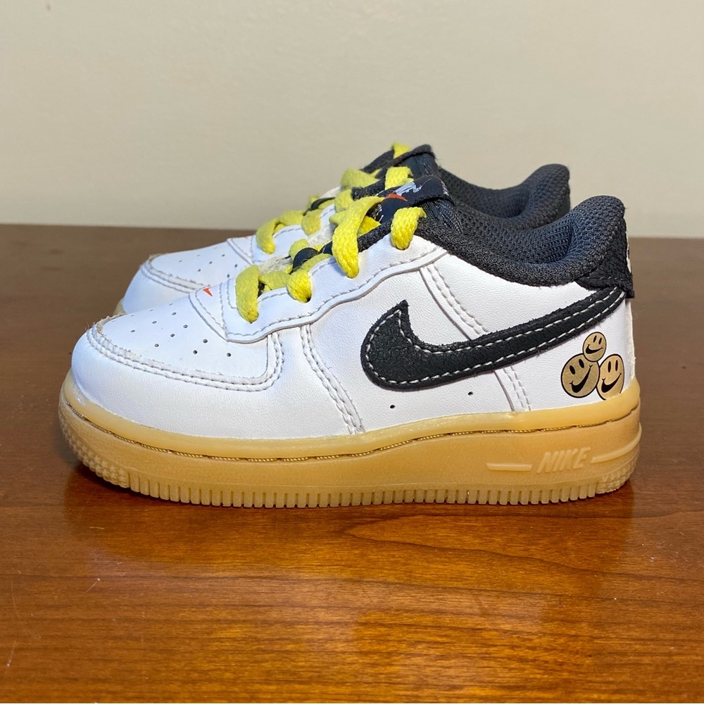 Nike Force 1 “Go The Extra Smile” Size 6C Toddler Sneakers *EXCELLENT CONDITION*